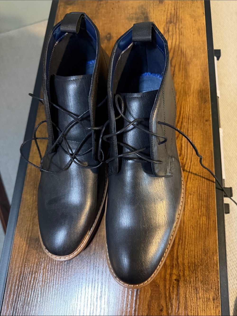 Steve Madden Black Leather Chukka Boots with Tan Welt